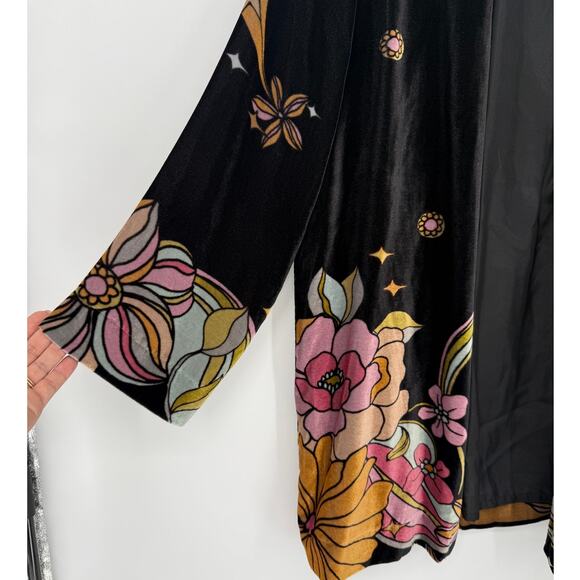 Johnny Was Jade Kimono Andy Silk Velvet Black Floral Print Size Medium M - Picture 3 of 7